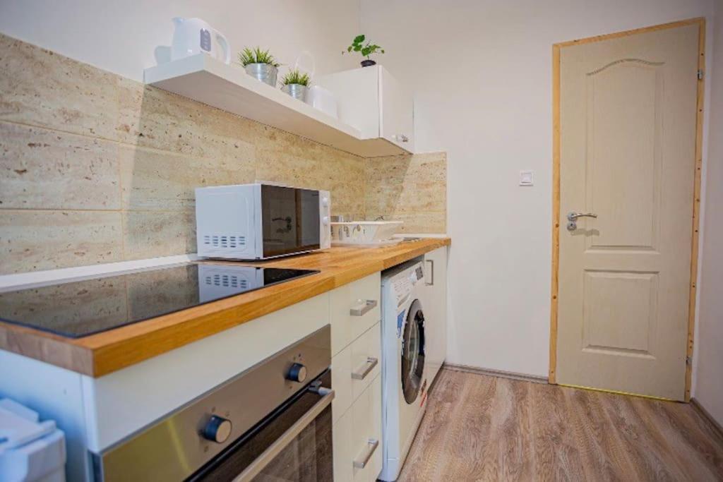 Апартаменты Cosy Flat In Akacfa Str., Aya Будапешт Экстерьер фото